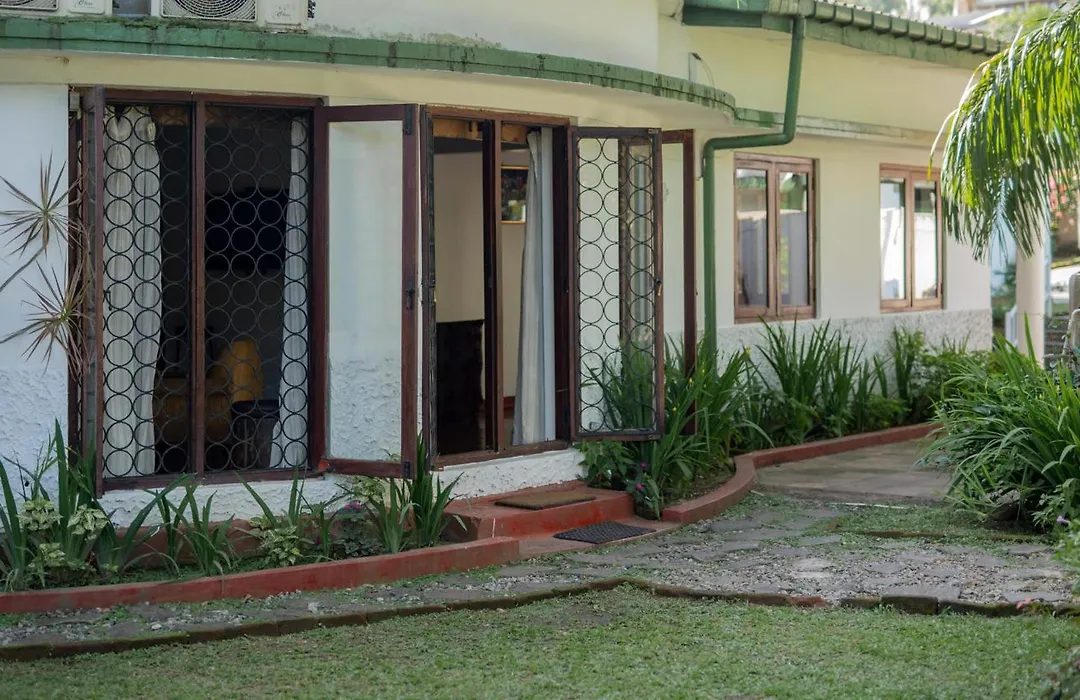 Kandy Boutique Villa By Fortuna Bungalows-1